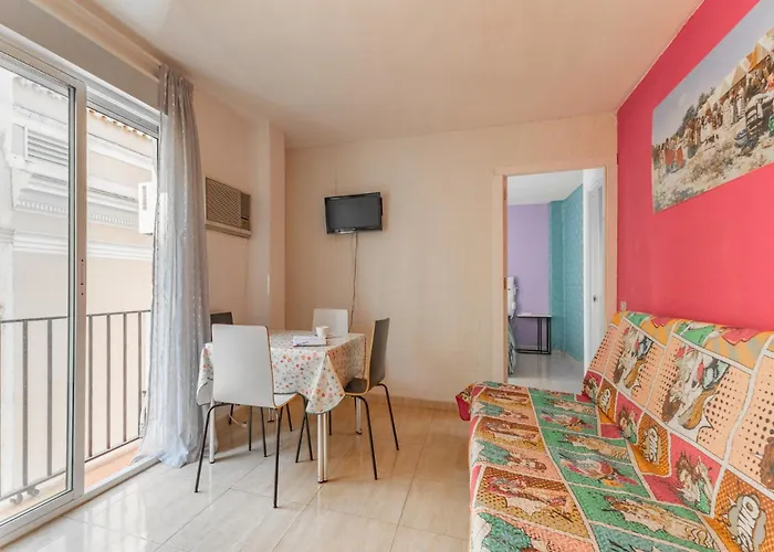 Duque Center Premium Suites, Free Parking
