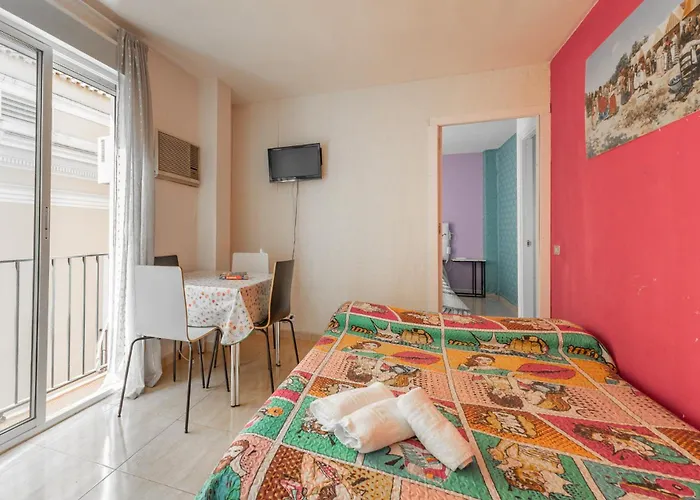Duque Center Premium Suites, Free Parking