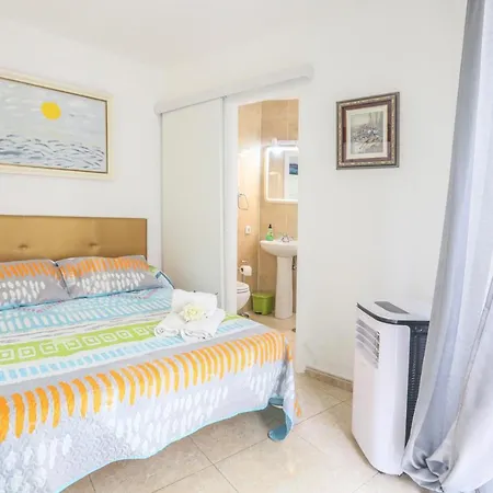 Duque Center Premium Suites, Free Parking Siviglia Esterno foto