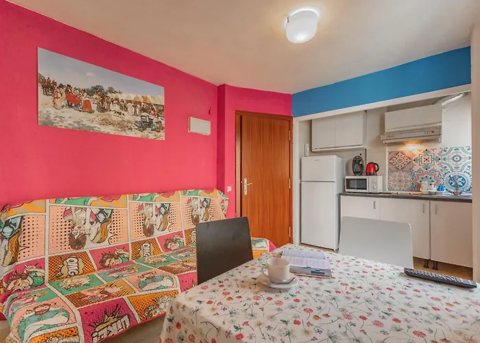 Duque Center Premium Suites, Free Parking